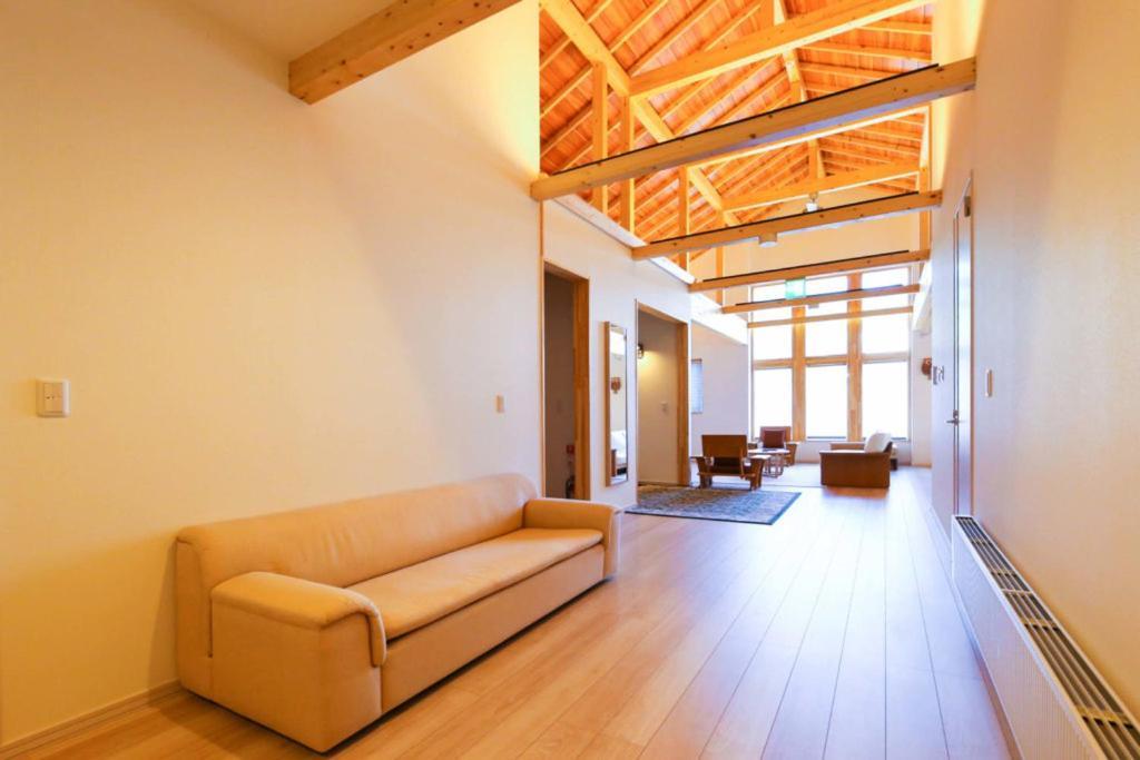 Tsuru Apartments Фурано Экстерьер фото